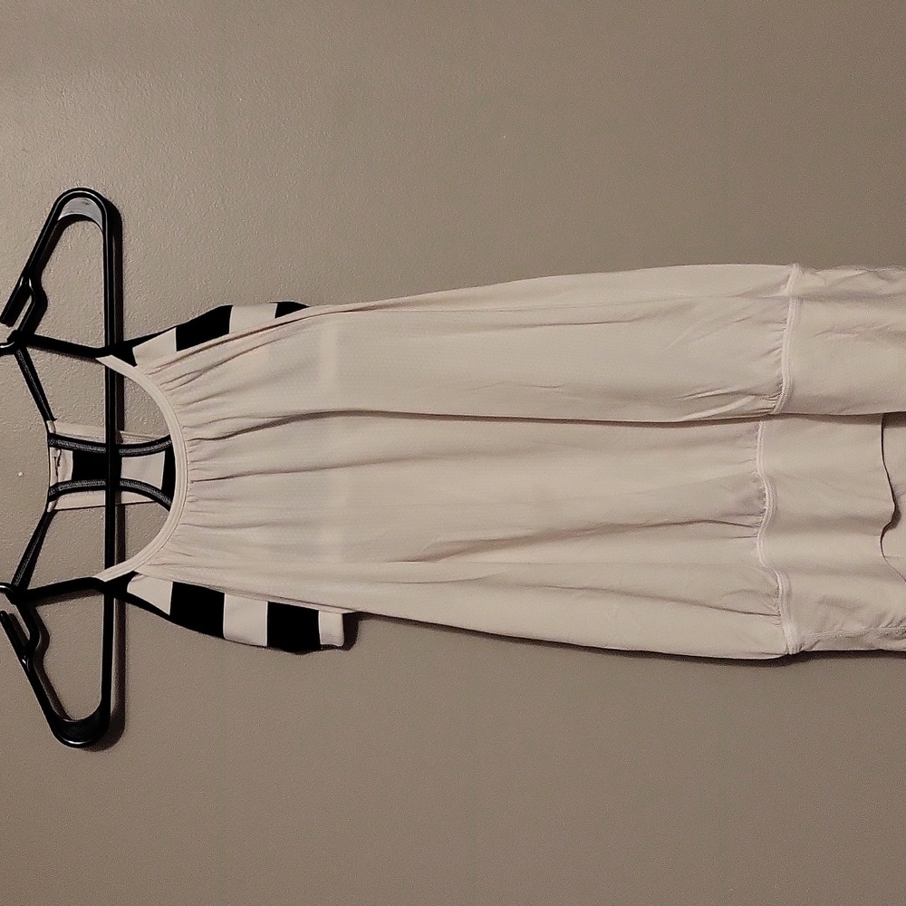 Lululemon No Limits Tank